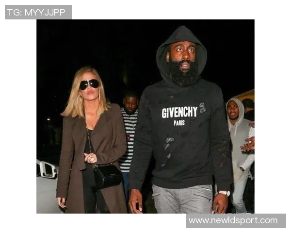 哈登深情表白女友：我对她的爱从未改变，早已深陷爱河