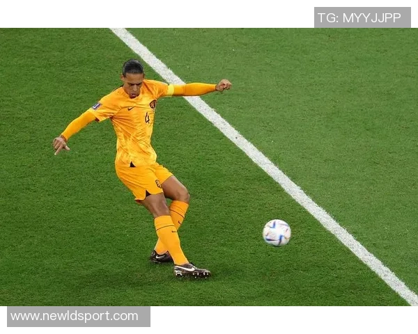 廷伯谈多位置能力与范迪克搭档的优势与信心提升